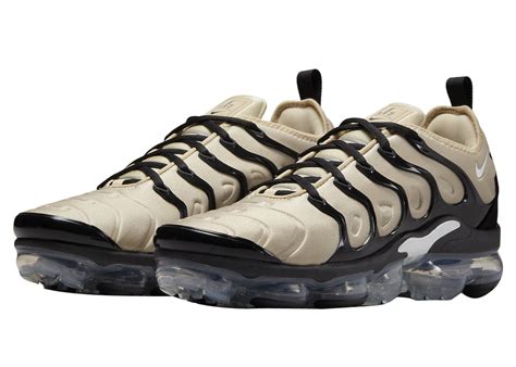 nike air vapormax plus beige black|Nike VaporMax Plus black white.